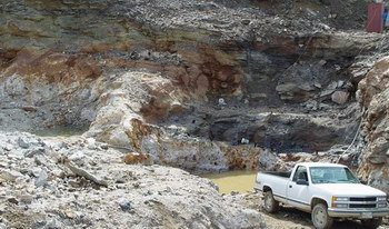 Mt Mica Pit May 2004